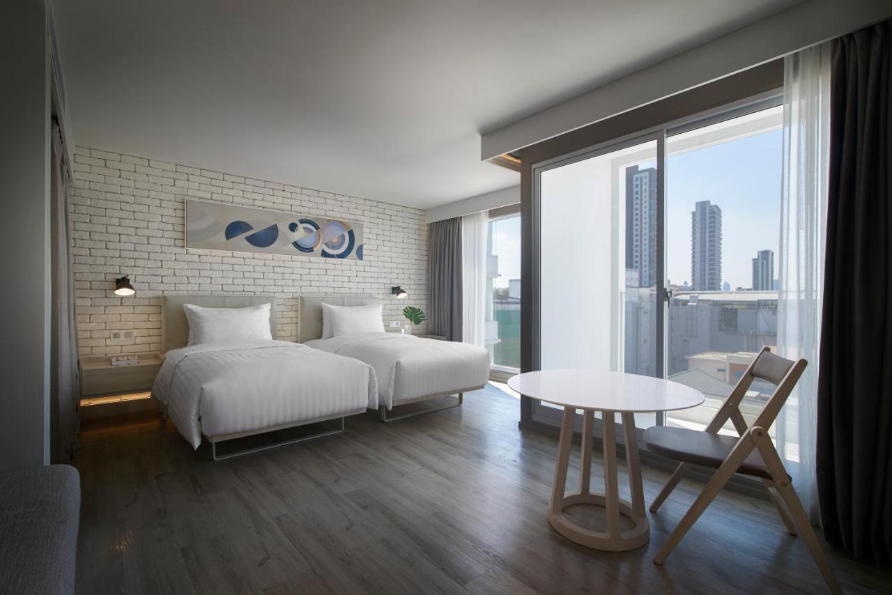 Studio with Balcony